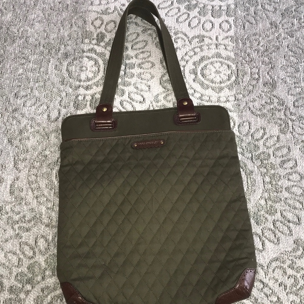 Vera Bradley tote with multi pockets